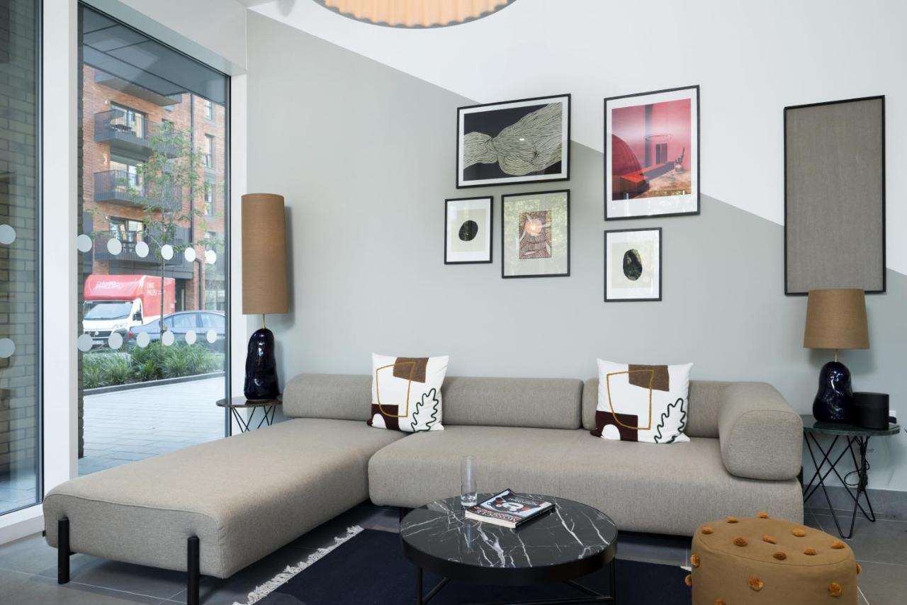 Modern Studios And Apartments At Barking Wharf In Londra Dış mekan fotoğraf