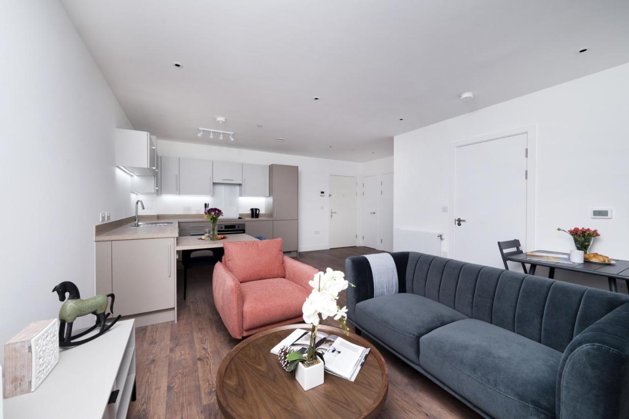 Modern Studios And Apartments At Barking Wharf In Londra Dış mekan fotoğraf