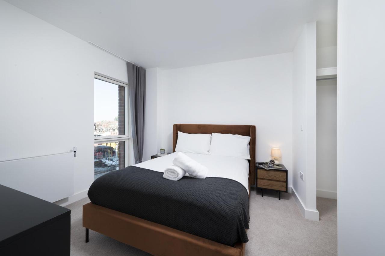 Modern Studios And Apartments At Barking Wharf In Londra Dış mekan fotoğraf