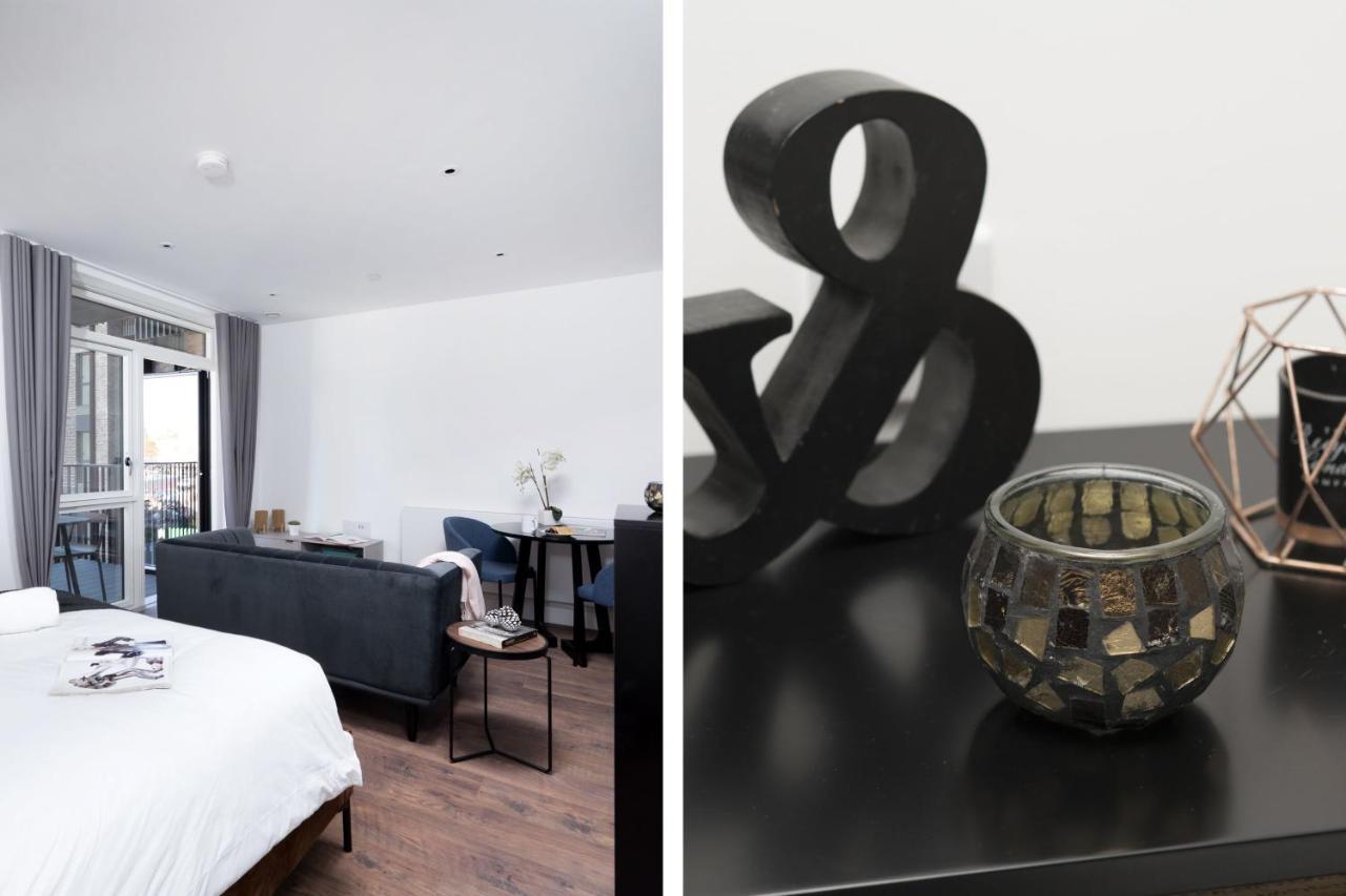Modern Studios And Apartments At Barking Wharf In Londra Dış mekan fotoğraf