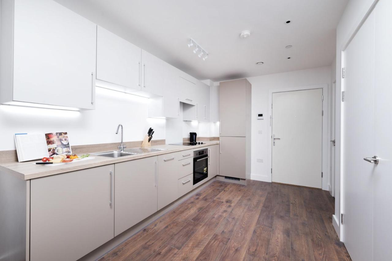 Modern Studios And Apartments At Barking Wharf In Londra Dış mekan fotoğraf